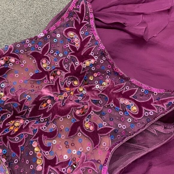 New Vintage Elegant Silk Gown with Beaded Sequins And Velvet Embroidery - Picture 11 of 16